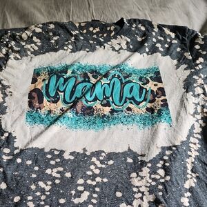 Graphic Tee with 'Mama' Print